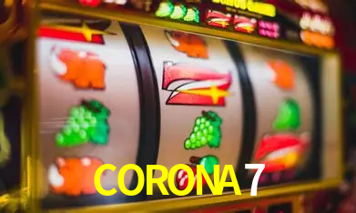 Escena dinámica inspirada en casino con iluminación CORONA7, cartas, fichas e íconos de juegos digitales en un espacio moderno de juegos.